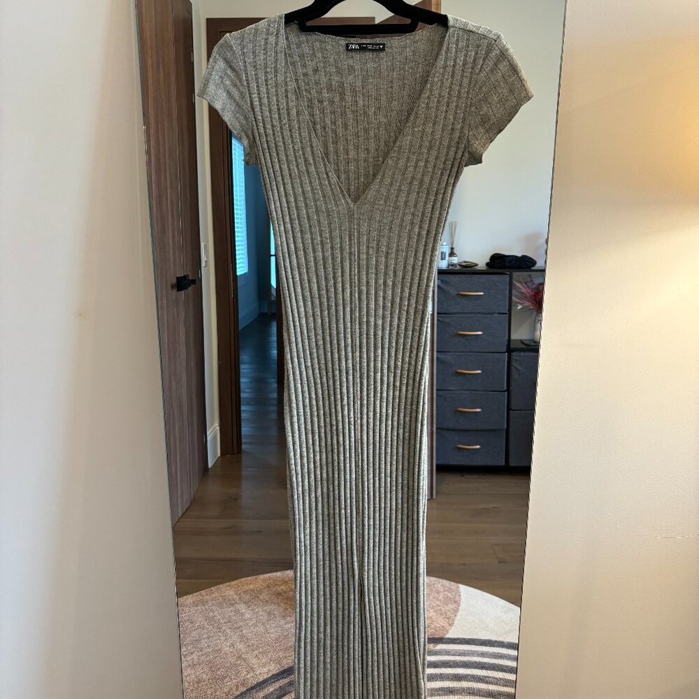 Zara Midi Gray Knit Dress with Slit - Small